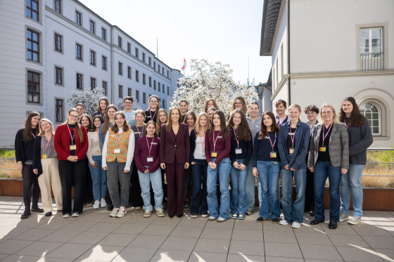 Gesprächsrunde mit den Teilnehmerinnen des Seminars „Mädchen im Landtag“