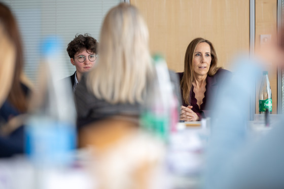 Gesprächsrunde mit den Teilnehmerinnen des Seminars „Mädchen im Landtag“