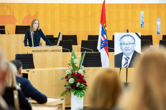 Trauerakt für Norbert Kartmann im Landtag