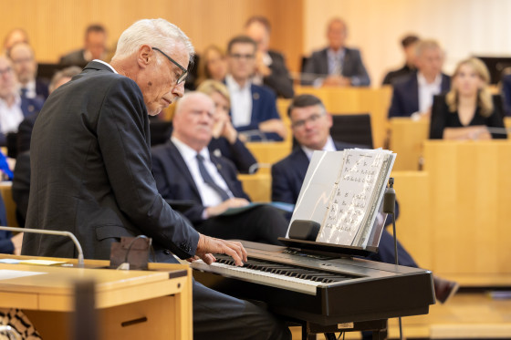 Trauerakt für Norbert Kartmann im Landtag